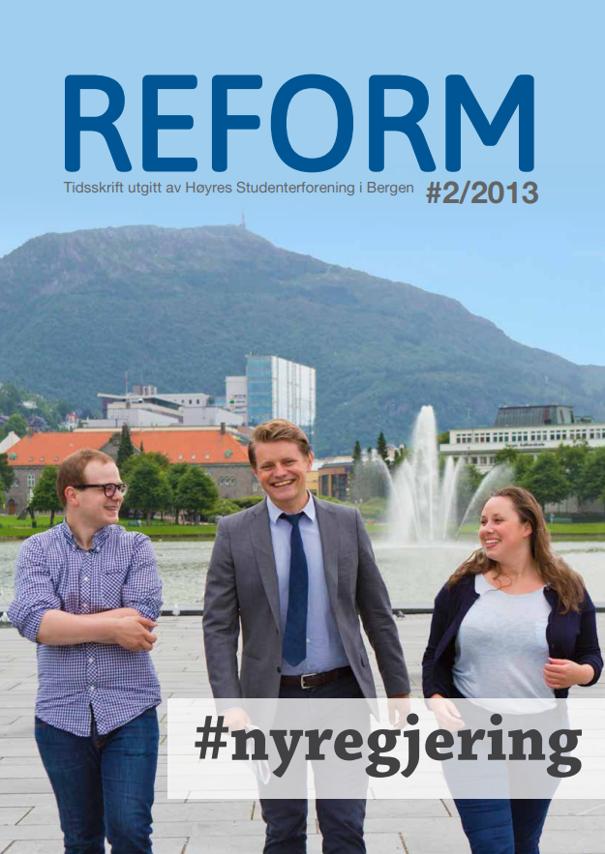 Forsiden av Reform, vinterutgaven 2013, med tittelen «#nyregjering». Bildet viser tre personer som går sammen langs Bryggen i Bergen, med Fløyen i bakgrunnen. Forsiden lenker til magasinet.